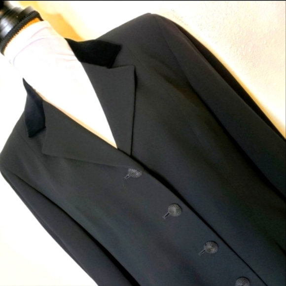 Salvatore Ferragamo Tuxedo Jacket Black Wool Suit Coat Velvet Collar Luxury Chic - Picture 9 of 16